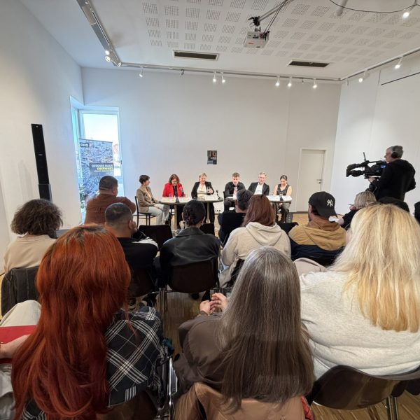 Besucher*innen, Runder Tisch, OHO