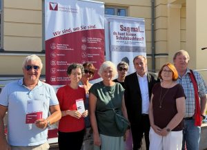 Gruppenfoto vor dem Rathaus in Oberwart