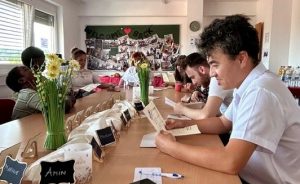Klassentreffen: Pflichtabschlussabsolvent*innen